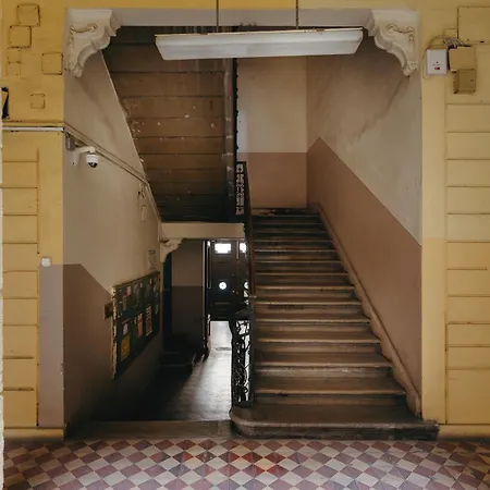 Bercsenyi - Close To The Gellert Thermal Bath * Budapest